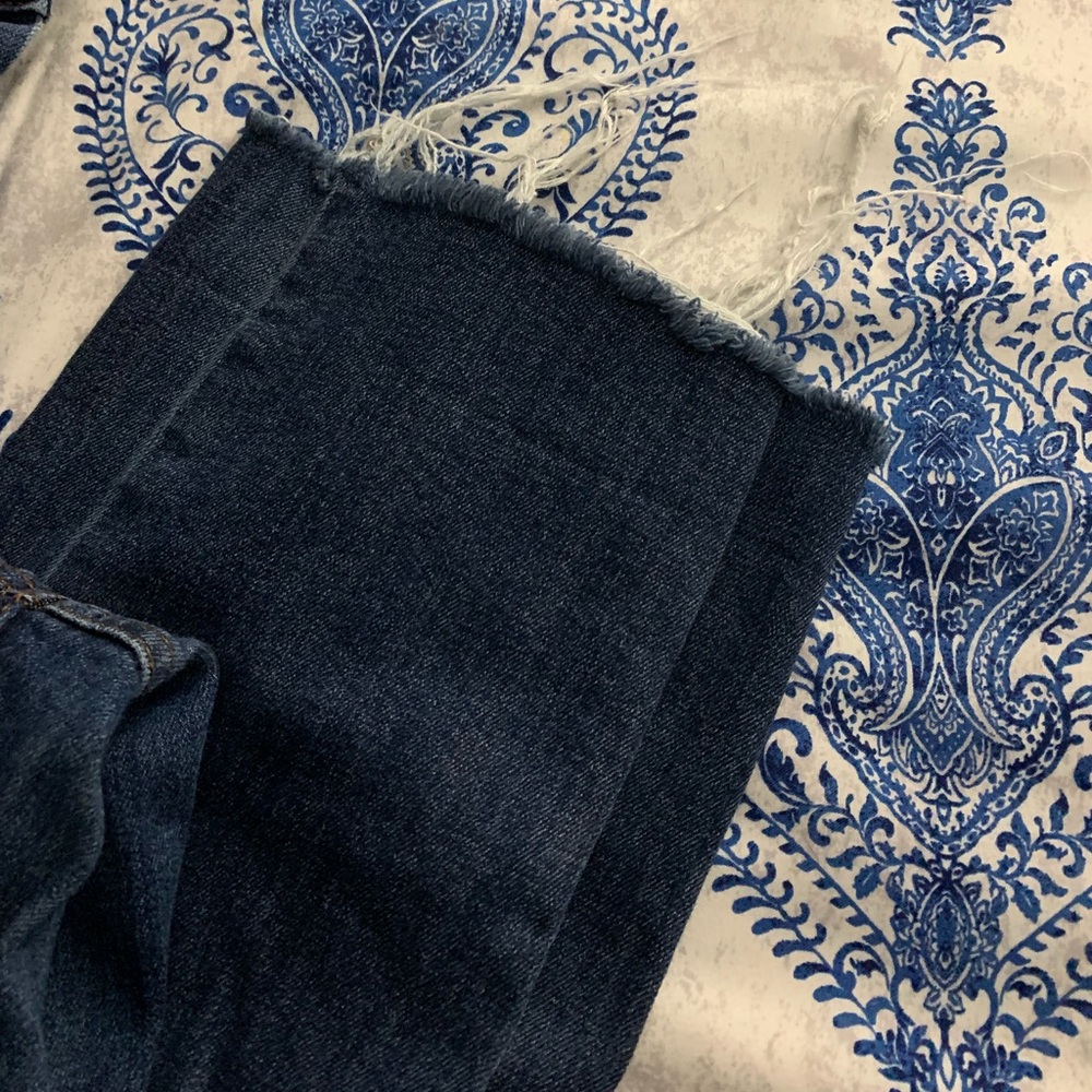 Women’s Express Boyfriend Jeans size 8 - Picture 4 of 4